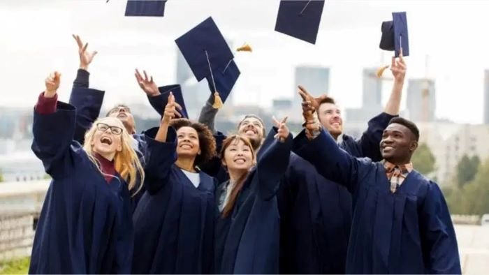 Top UK University Scholarships: Opportunities for Bright Students